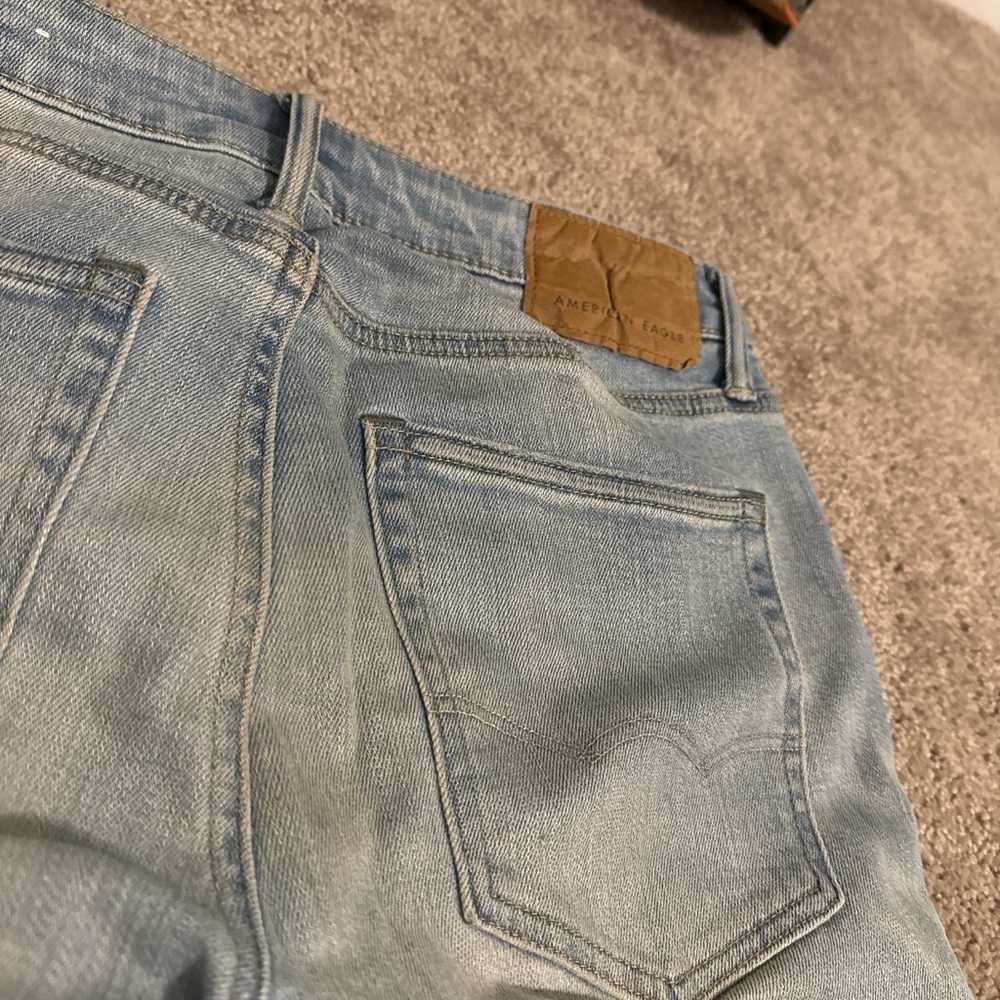 American Eagle Outfitters Light Blue Slim Straight Jeans - Picture 3 of 3